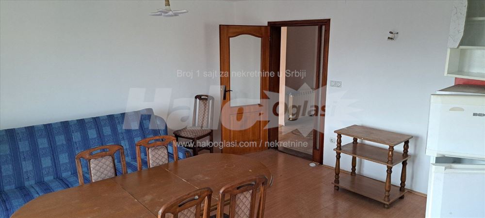 Izdaje se stan na Novom Beogradu-Ledine — 4