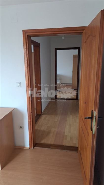 Izdaje se stan na Novom Beogradu-Ledine — 15