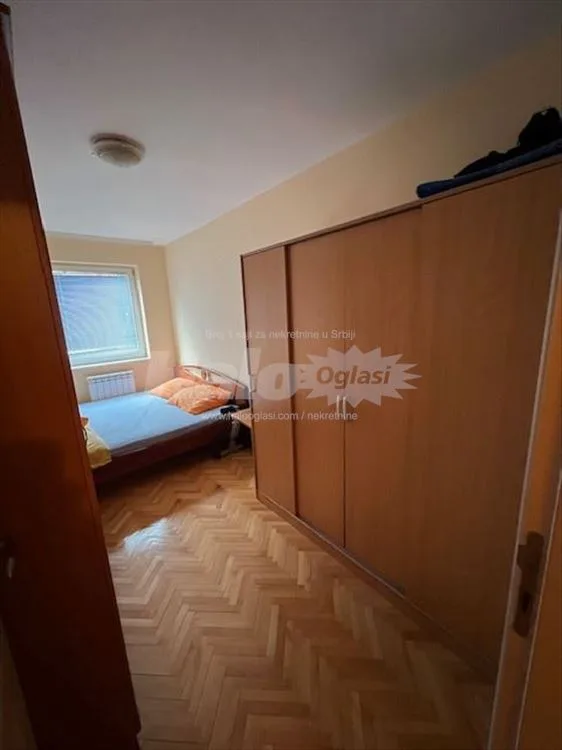 Izdaje se stan na Petlovom brdu — 6