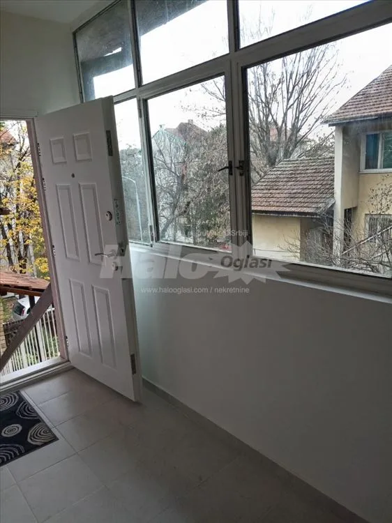 Izdaje se stan na Petlovom brdu — 6