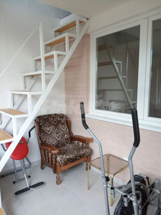 Izdaje se stan na Petlovom brdu — 7