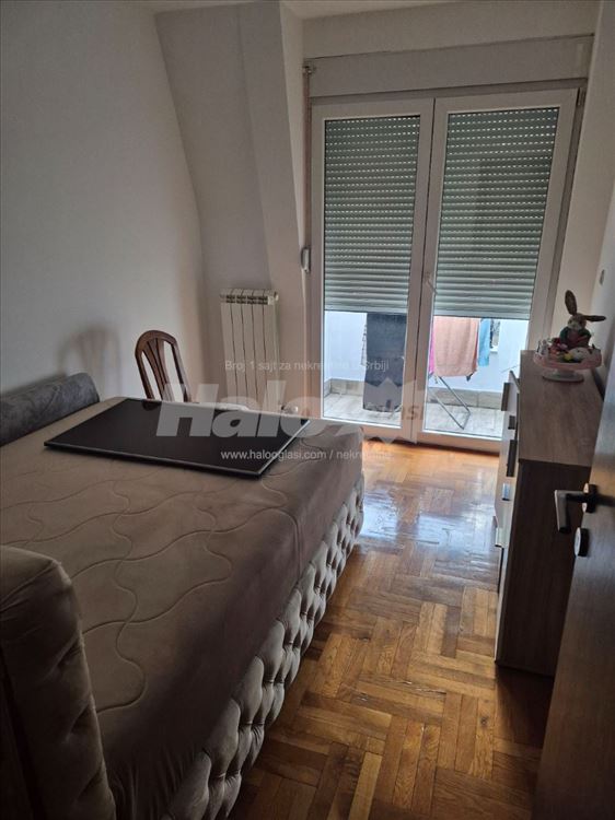 Izdaje se stan na super lokaciji u Mirijevu — 8