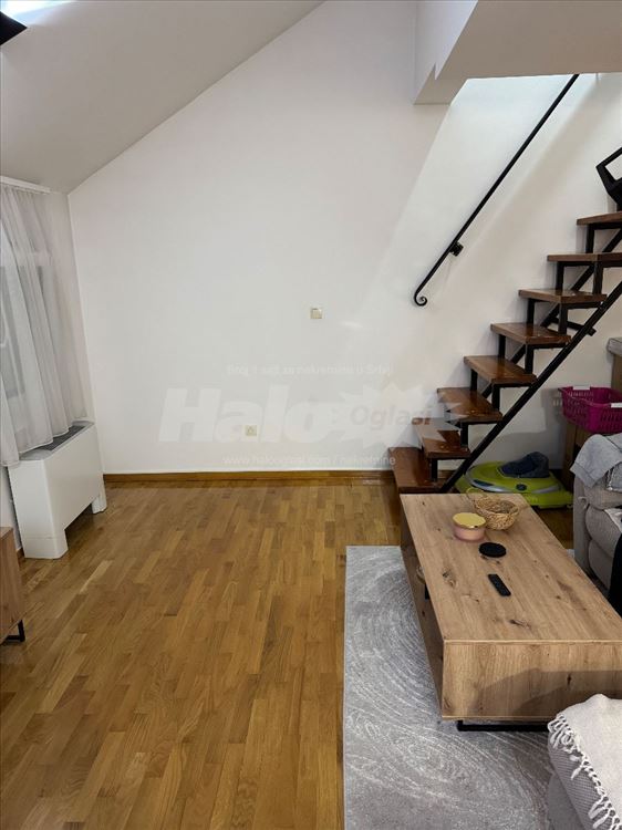 Izdaje se stan na TOP lokaciji, kod pijace — 7