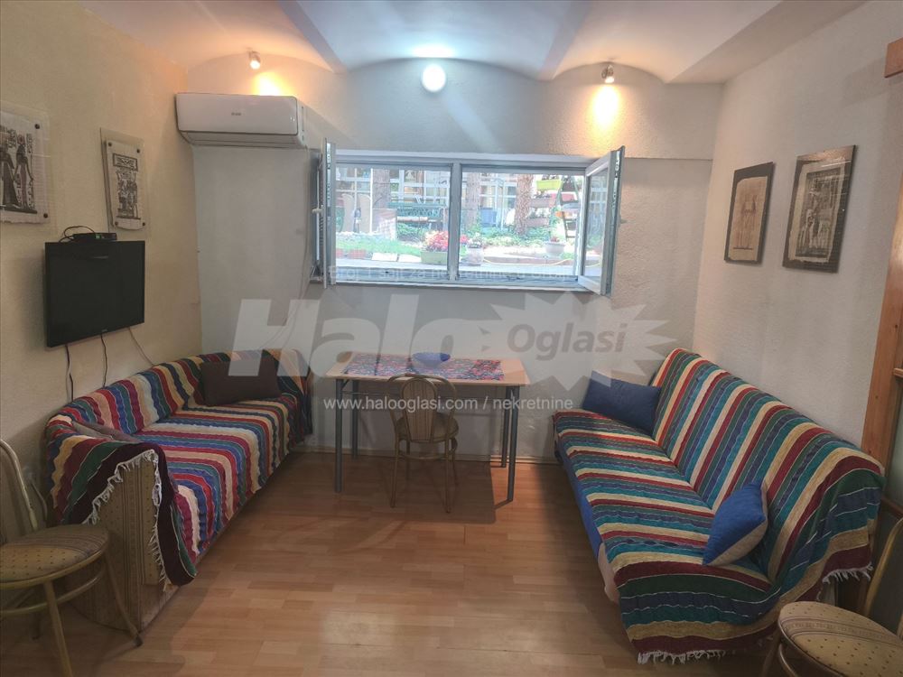 Izdaje se stan sa izlazom na dvorište-Centar Zemun — 6