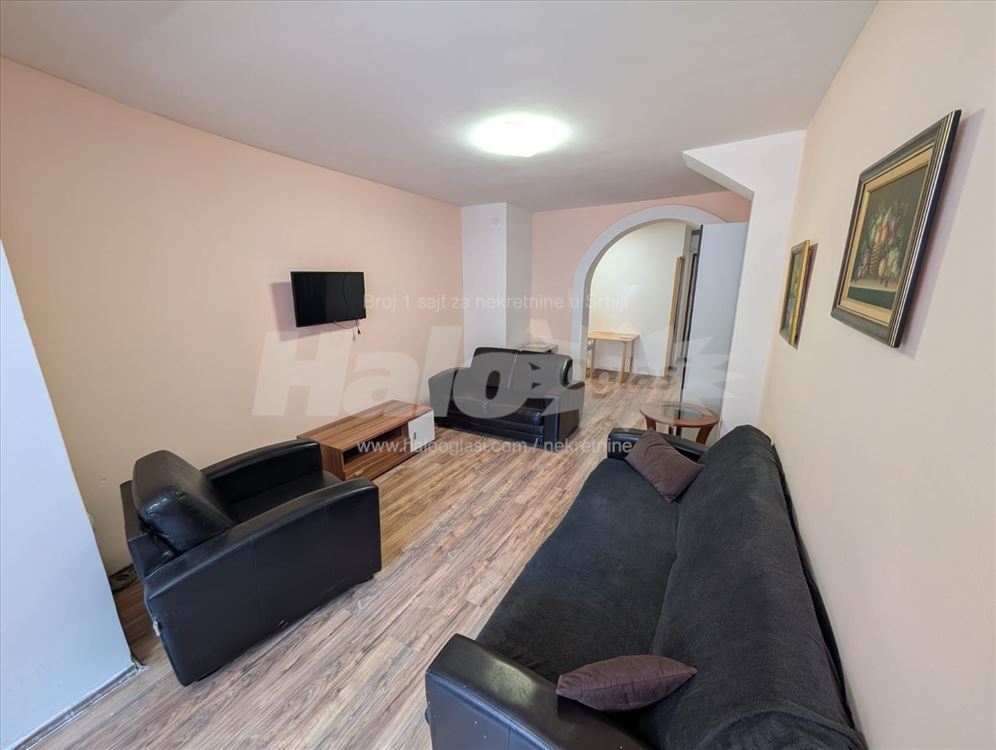 Izdaje se stan sa parking mestom kod TC Stadion — 7