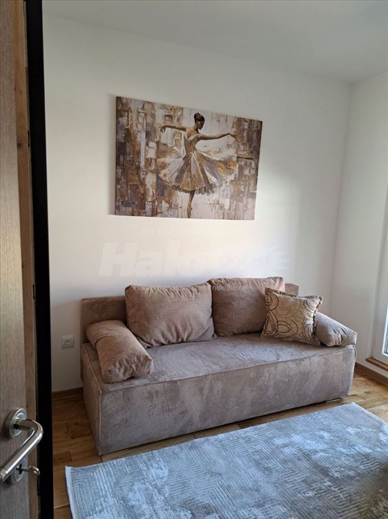 Izdaje se stan u Batajnici 40m2 — 2