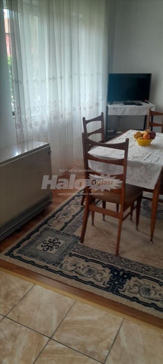 Izdaje se stan u Batajnici — 2