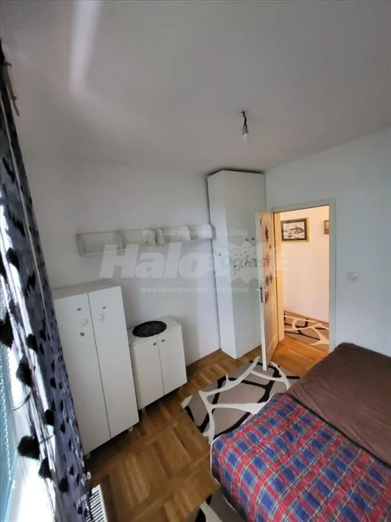 Izdaje se stan u Beogradu — 7