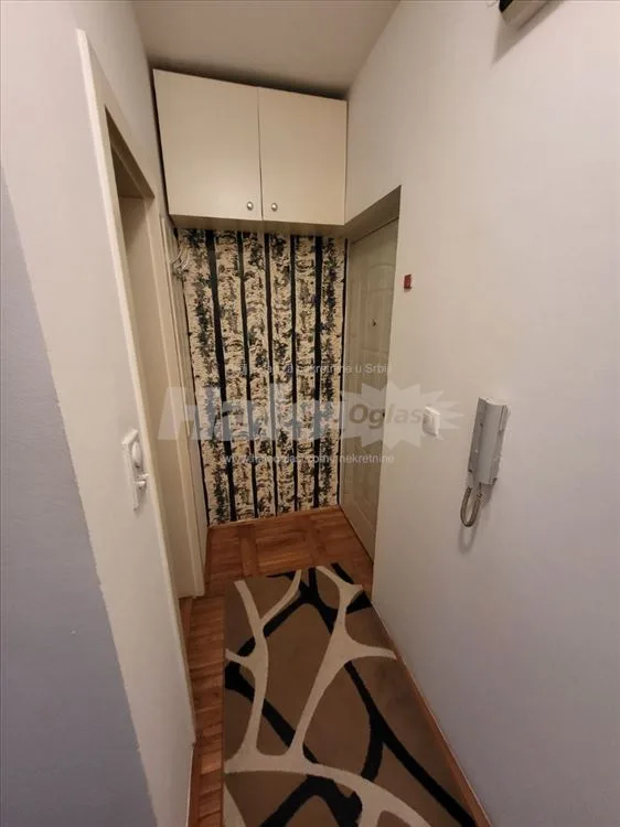 Izdaje se stan u Beogradu — 8