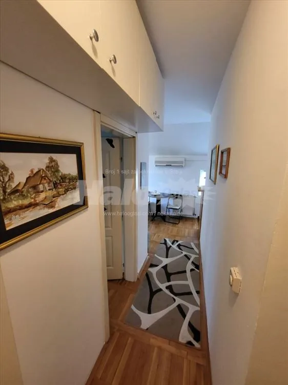 Izdaje se stan u Beogradu — 9