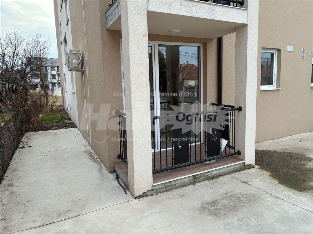 Izdaje se stan u blizini vrtica i os — 9