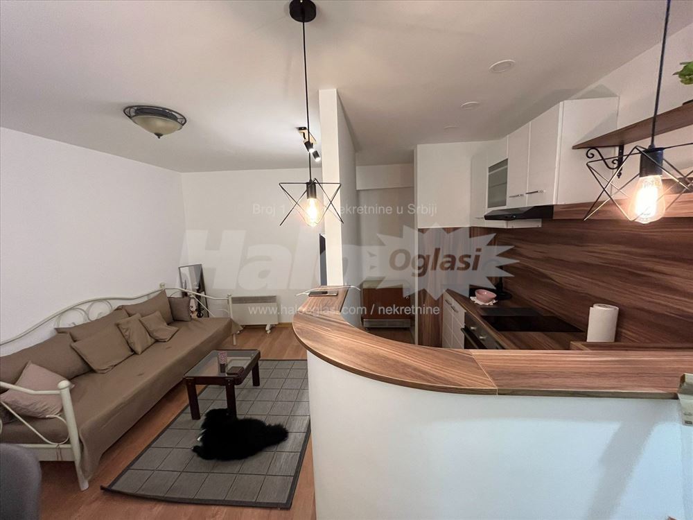 Izdaje se stan - u centru grada - 1.5 - 36m² — 4