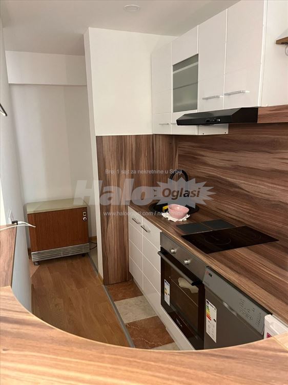 Izdaje se stan - u centru grada - 1.5 - 36m² — 6