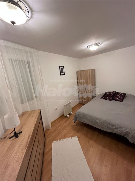Izdaje se stan - u centru grada - 1.5 - 36m² — 8
