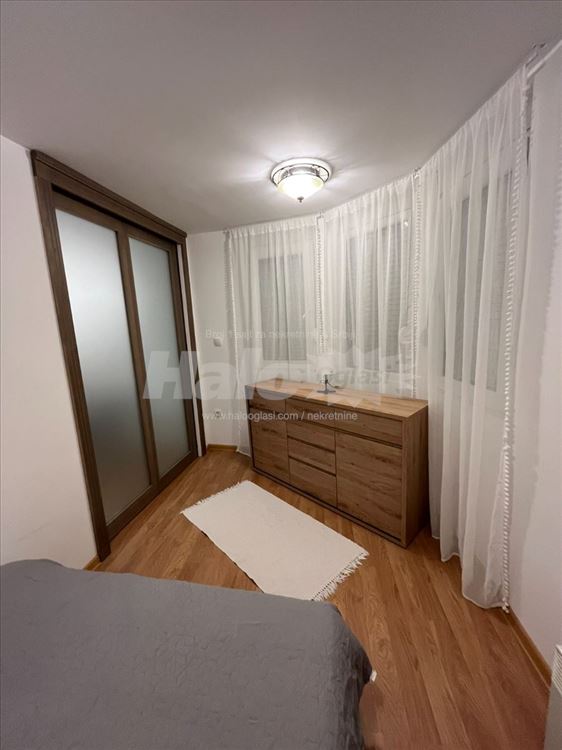 Izdaje se stan - u centru grada - 1.5 - 36m² — 10