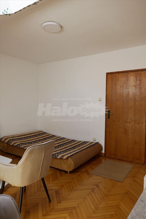 Izdaje se stan u porodičnoj kuci u Zemunu — 4