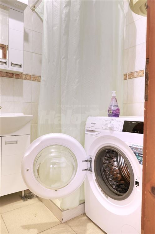 Izdaje se stan u porodičnoj kuci u Zemunu — 10