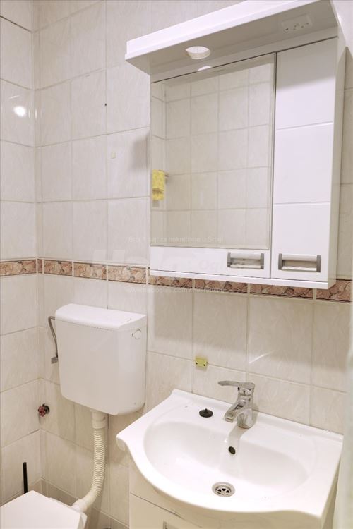 Izdaje se stan u porodičnoj kuci u Zemunu — 11