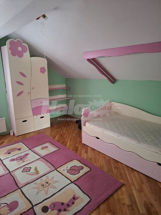 Izdaje se stan- Višnjica — 8
