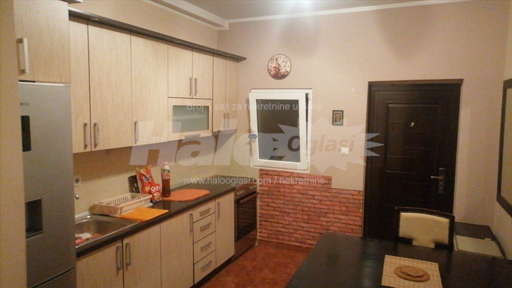 Izdaje se stan – Zemun — 2