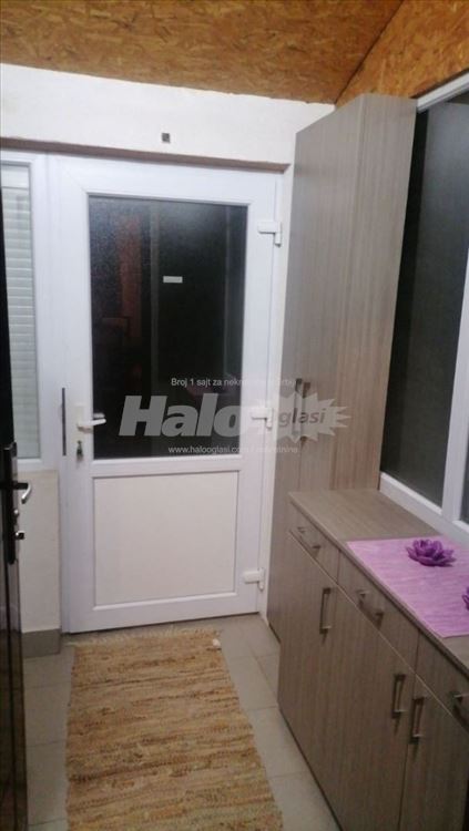 Izdaje se stan – Zemun — 13
