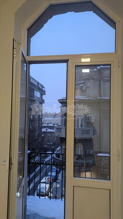 Izdaje se svetao i funkcionalan poslovni prostor — 6