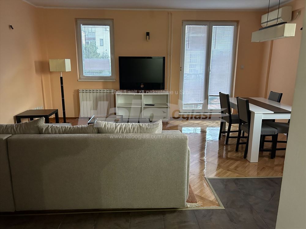 Izdaje se trosoban stan 72 m²  na Hadžipopovcu — 2