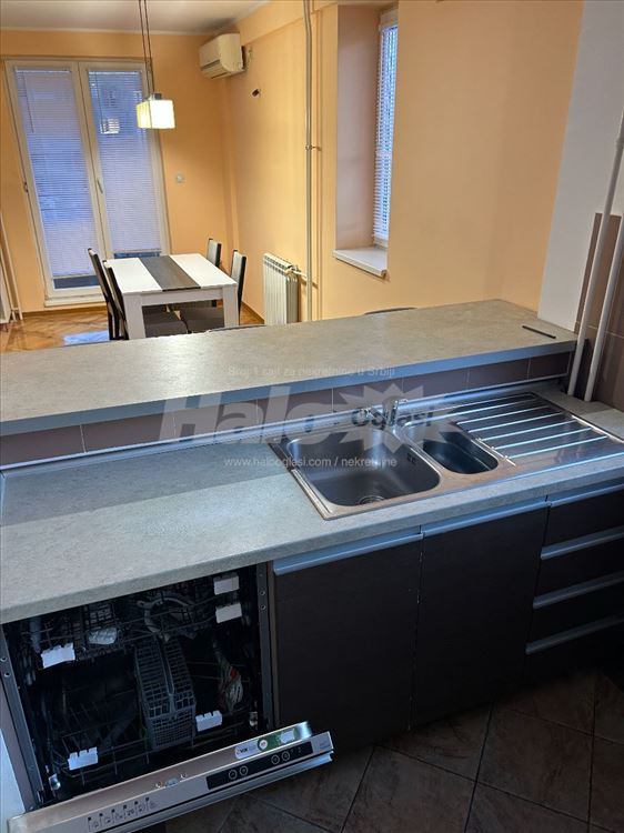 Izdaje se trosoban stan 72 m²  na Hadžipopovcu — 8