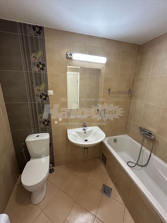 Izdaje se trosoban stan 72 m²  na Hadžipopovcu — 15