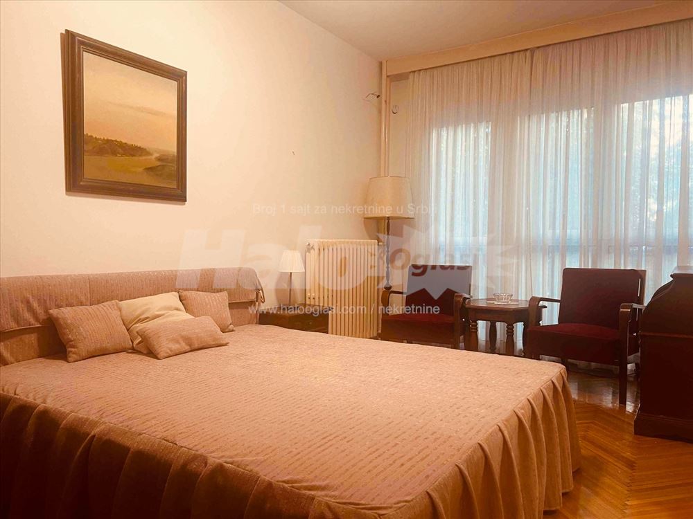 Izdaje se trosoban stan u centru Beograda, Vračar — 8