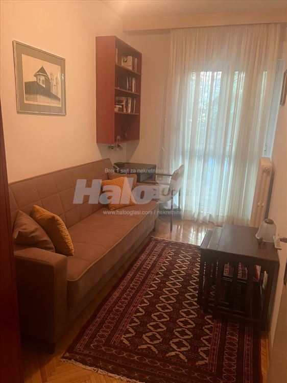 Izdaje se trosoban stan u centru Beograda, Vračar — 10