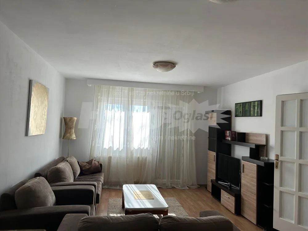 Izdaje se trosoban stan u Resniku — 7