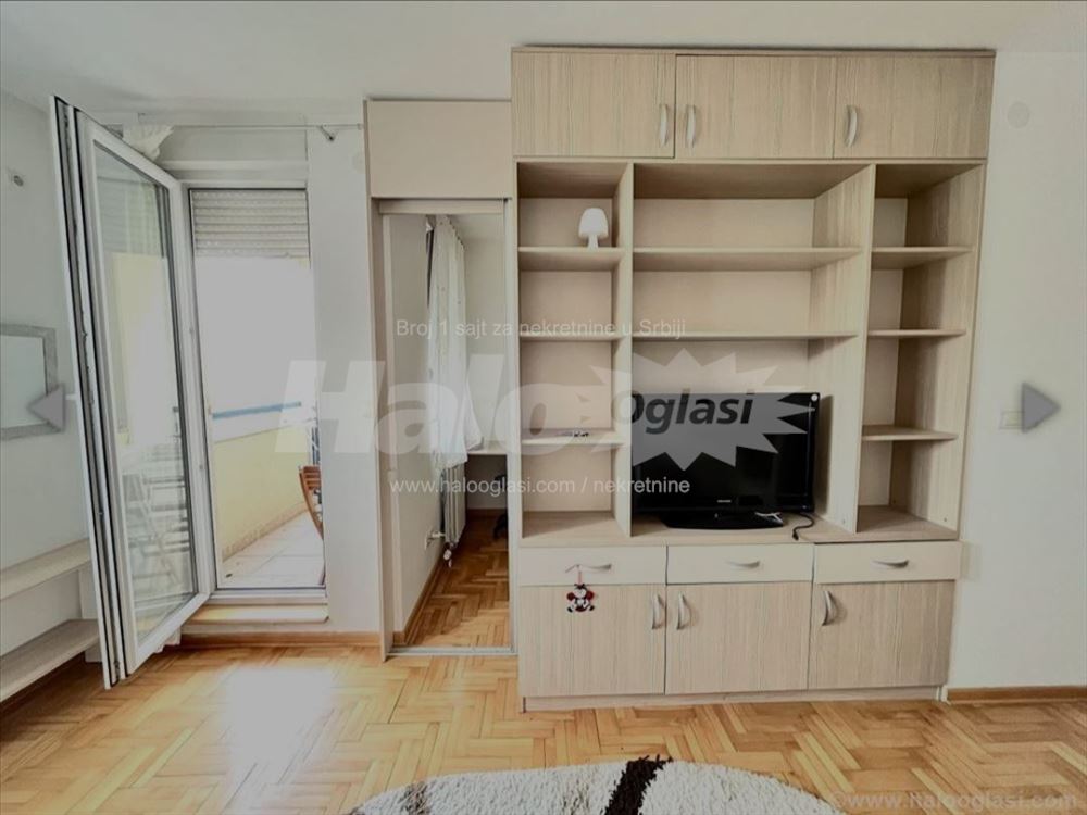 Izdajem 1.5 soban u naselju Stepa Stepanović — 2