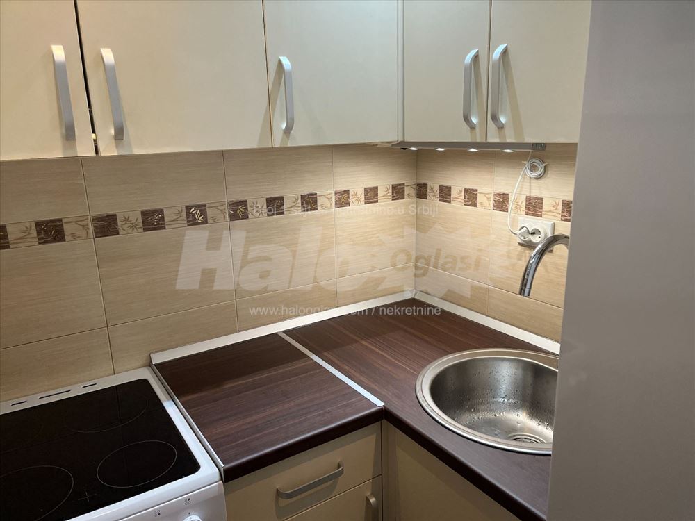 Izdajem 1.5 stan Blagoja Parovica 8A Banovo brdo — 3