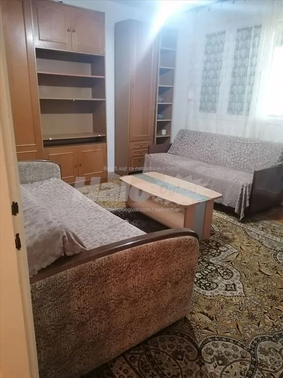 Izdajem 1.0 stan na Karaburmi — 2
