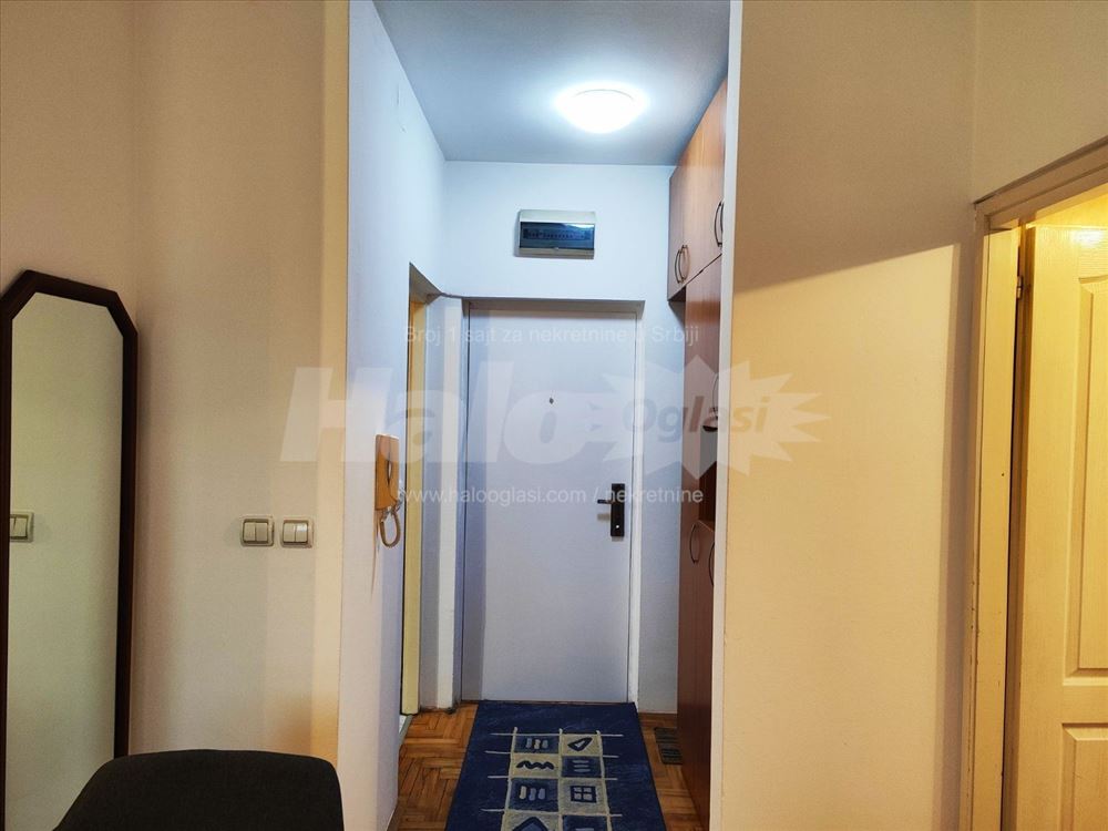 Izdajem 1,5 soban stan u Učiteljskom naselju — 4