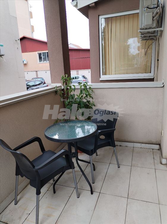 Izdajem 1.5 stan sa parking mestom — 8