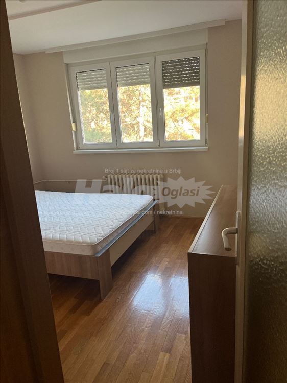 Izdajem 1.5 stan u bloku 45 — 6