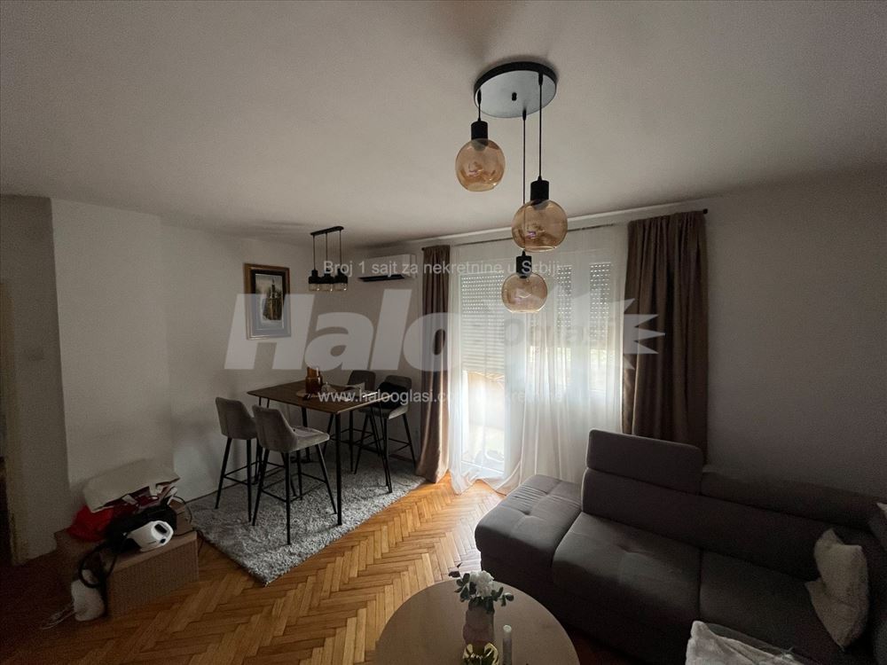 Izdajem 1.5 stan u ulici Braće Jerković, Voždovac — 2