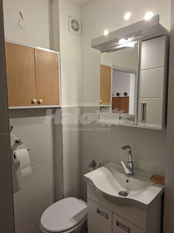 Izdajem 2.5 soban stan na Konjarniku,56m2 — 13