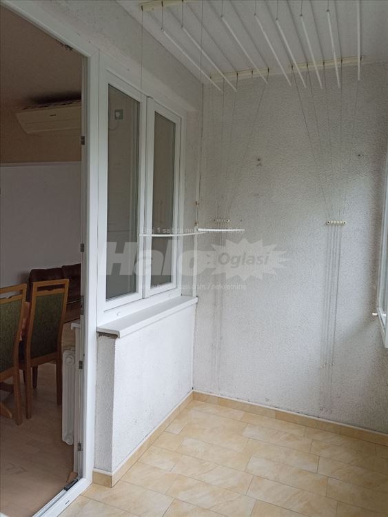 Izdajem 2.5 stan u ulici Braće Jerković 3 spr lift — 2