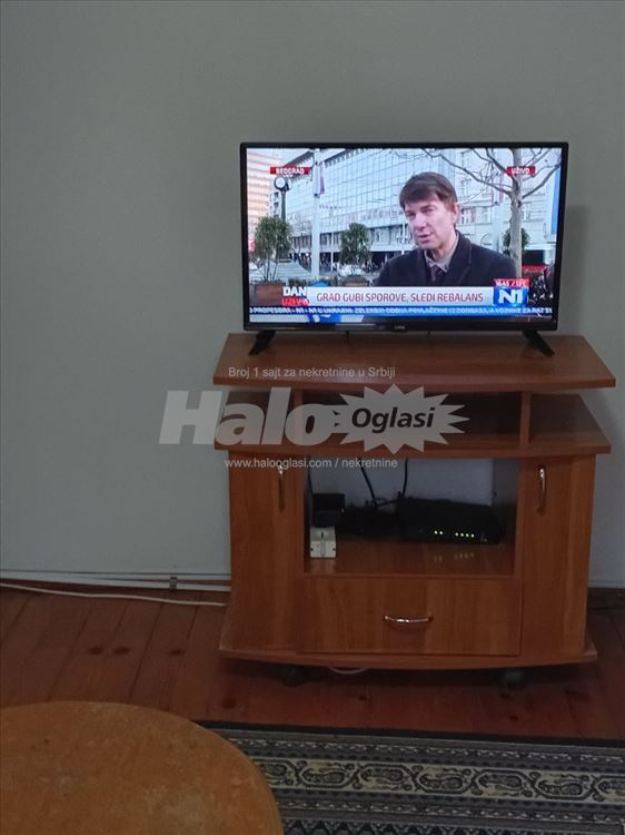 Izdajem 2.0 namešten stan. — 13