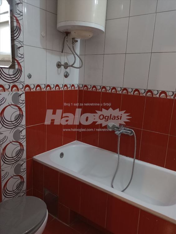 Izdajem 2.0 prazan stan na 1.spratu. — 5