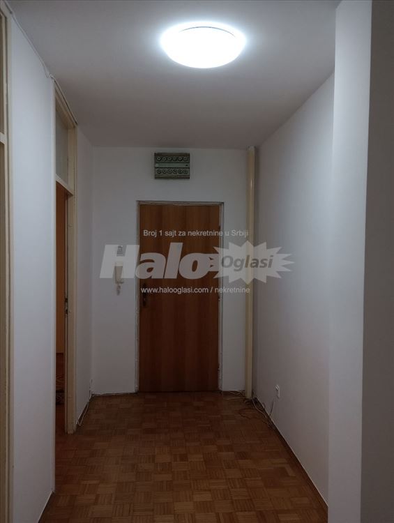 Izdajem 2.0 prazan stan na 1.spratu. — 7