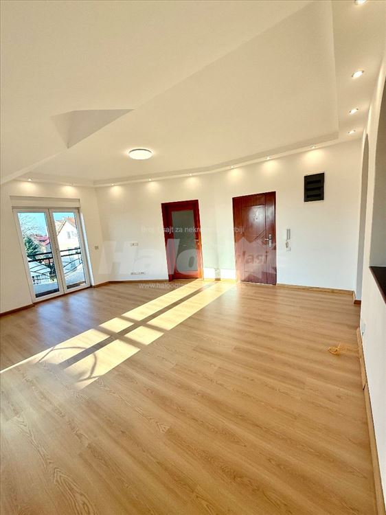Izdajem 45m2, 72m2 i 64m2 u istoj zgradi — 4