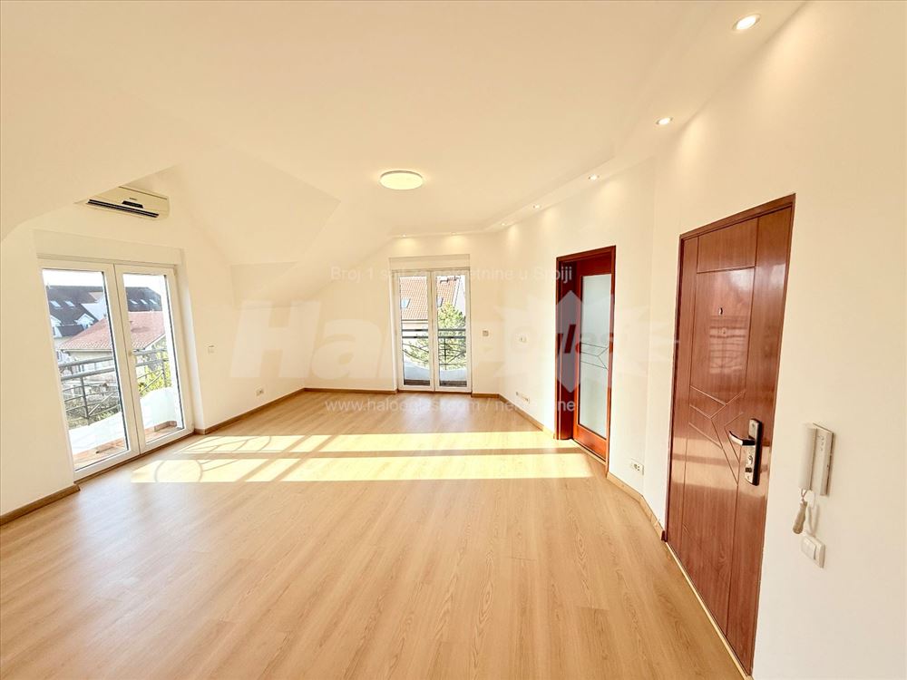 Izdajem 45m2, 72m2 i 64m2 u istoj zgradi — 7