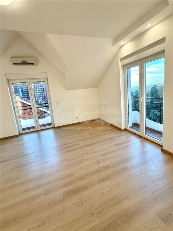 Izdajem 45m2, 72m2 i 64m2 u istoj zgradi — 9