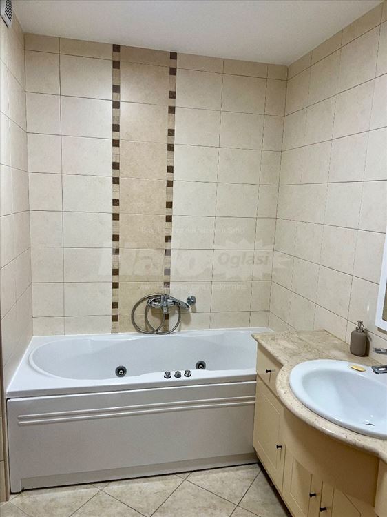 Izdajem cetvorosoban stan na Vracaru — 9