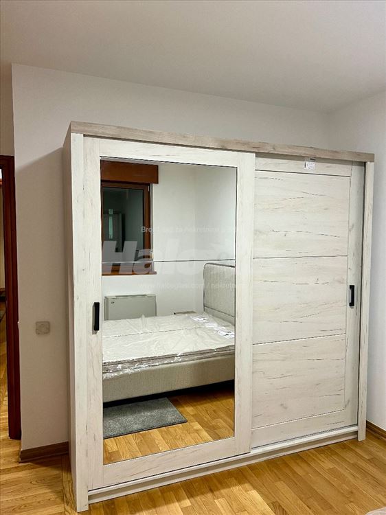 Izdajem cetvorosoban stan na Vracaru — 12