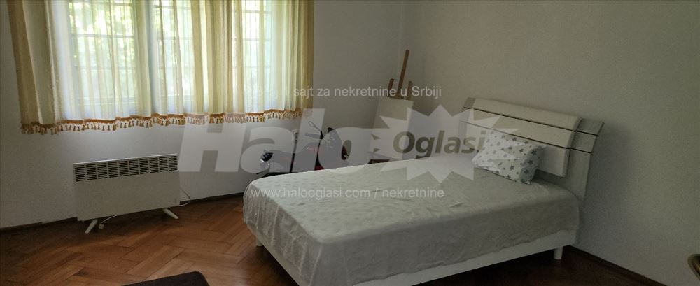Izdajem cetvorosoban Zvezdara Bulbulder Beograd — 3